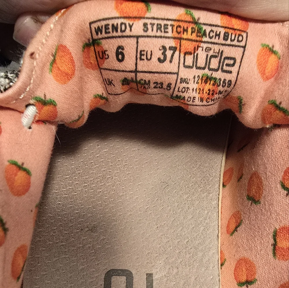 HeyDude Wendy Stretch Peach Bud Shoes, Size 6